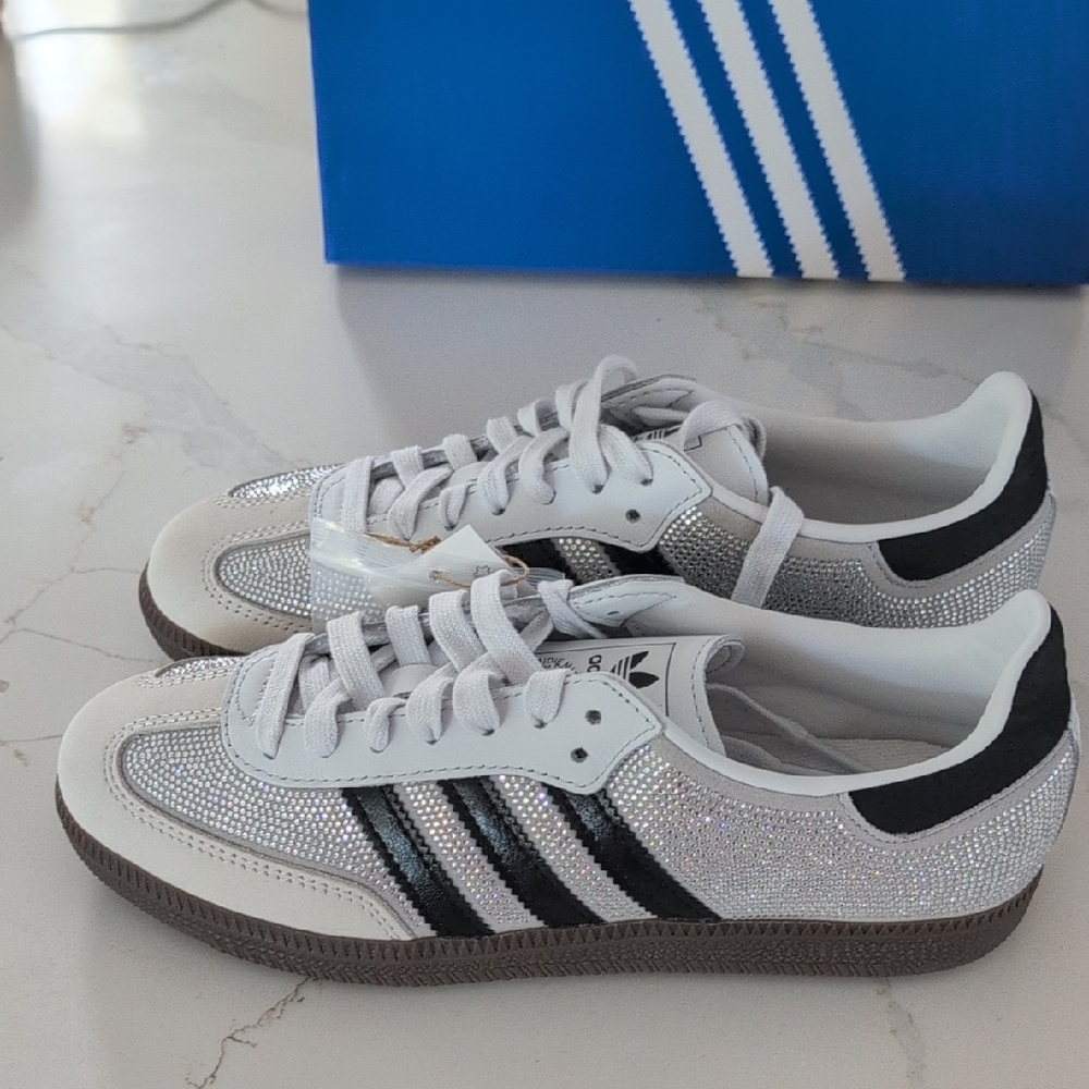 Adidas Glittering Silver and Black Sneakers - Picture 5 of 11
